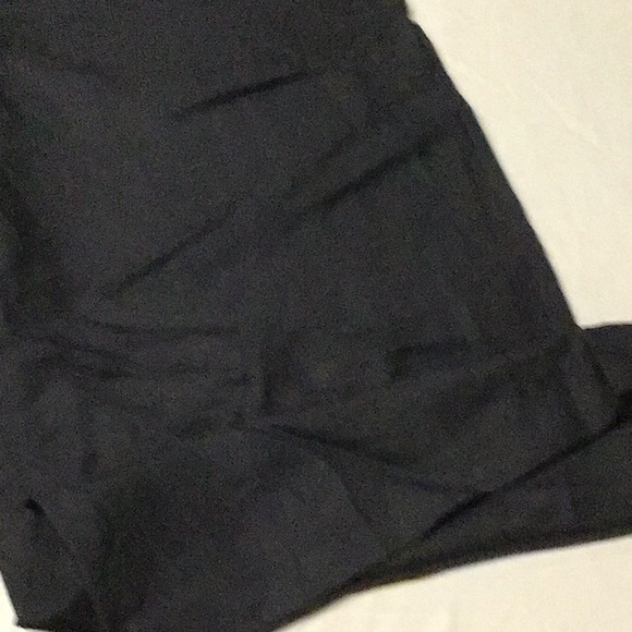 Black Cotton Blend Capris for Casual Wear - Picture 3 of 7